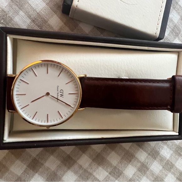 Daniel Wellington Classic Watch Gold main image 5